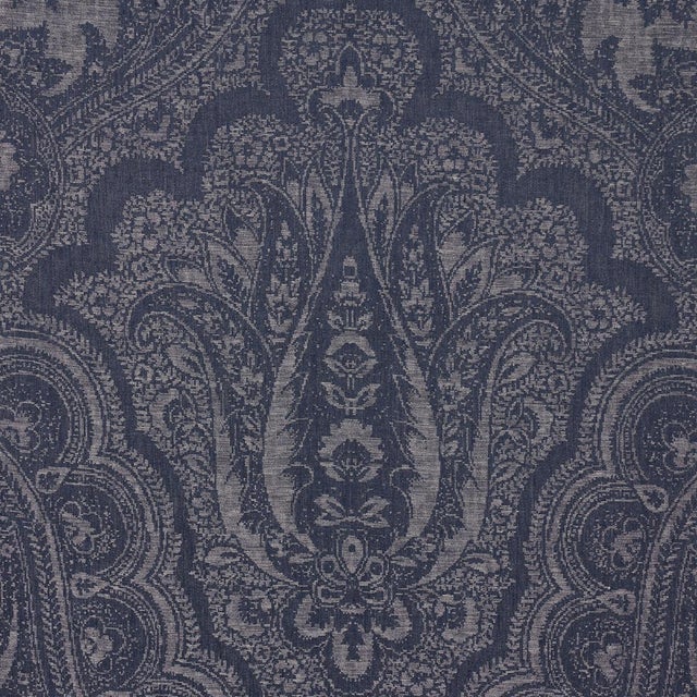 Sample - Schumacher Amara Paisley Fabric In Indigo For Sale
