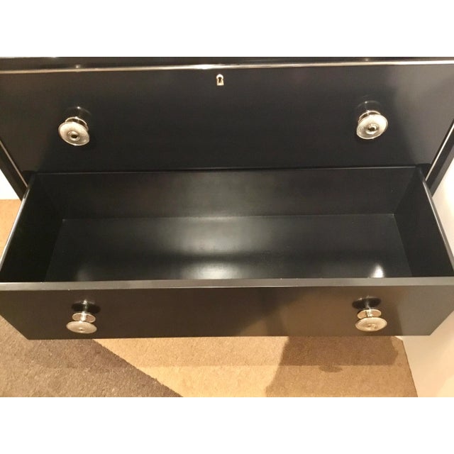 Caracole Signature Modern Ebony Finished Chest of Drawers Prototype For Sale In Atlanta - Image 6 of 7