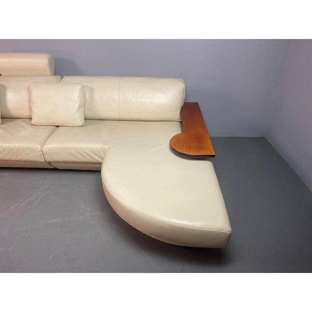 Cream Mid-Century Italian Cream Leather Landscape Sofa with Chaise Longue and Integrated Table from Frighetto, Italy, 1980s, Set of 2 For Sale - Image 8 of 18