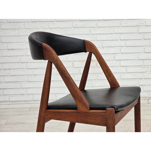 Mid-Century Modern Danish Model 31 Armchairs in Leather and Teak by Kai Kristensen, 1960s, Set of 4 For Sale - Image 3 of 18