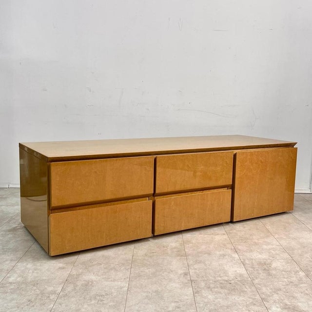 Low Sideboard in Maple Burl by Giovanni Offredi for Saporiti Italia, 1980s For Sale - Image 16 of 16