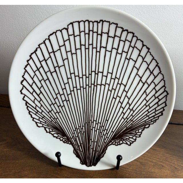 Mid-Century Modern Vintage Mid-Century Modern Fitz & Floyd Monotone Shell Brown Luncheon Plates - Set of 4 For Sale - Image 3 of 4