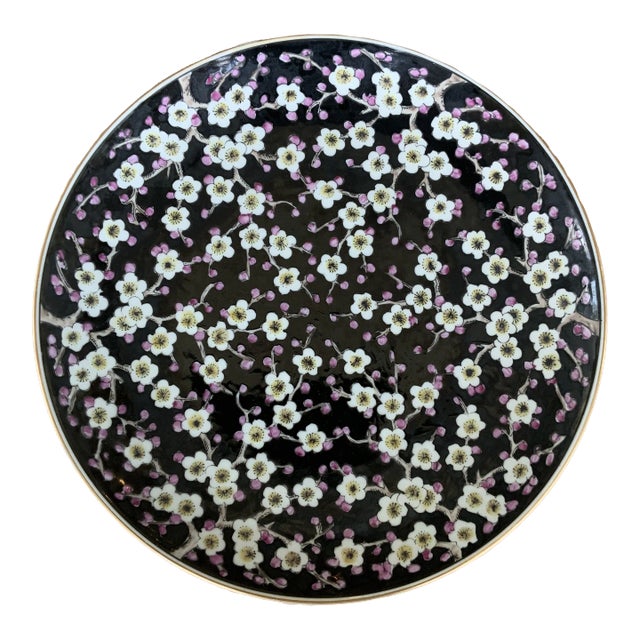 Vintage Gold Imari White Lotus Blossom on a Black Background Decorative Wall Plate For Sale