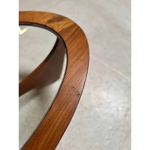 Beautiful Oval Teak “Astro” Coffee Table by Victor Wilkins for GPlan, Attributed Circa 1960s. For Sale In Houston - Image 6 of 11