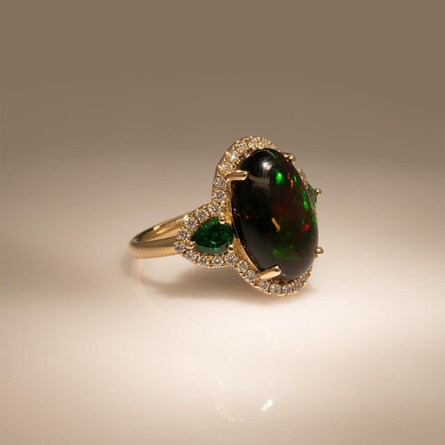 3.8Ct Black Opal Ring With Natural Diamond & Tsavorite Accents: Solid 14k Gold, Size 6.75 For Sale In Columbus - Image 6 of 8