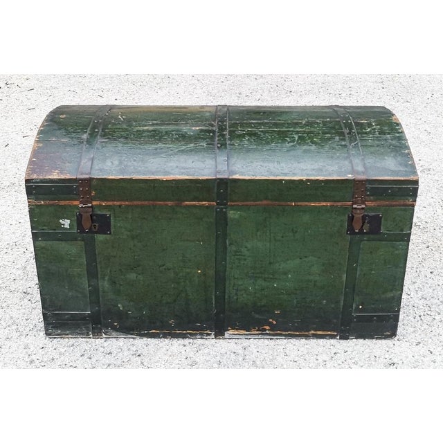 Travel Trunk in Green Varnished Wood, 1900s For Sale - Image 16 of 18