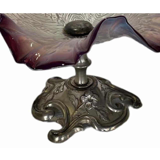 Art Nouveau fruit board. Francia began 20th Century in opaline glass, scalloped edge, decoration in shades of pink and...