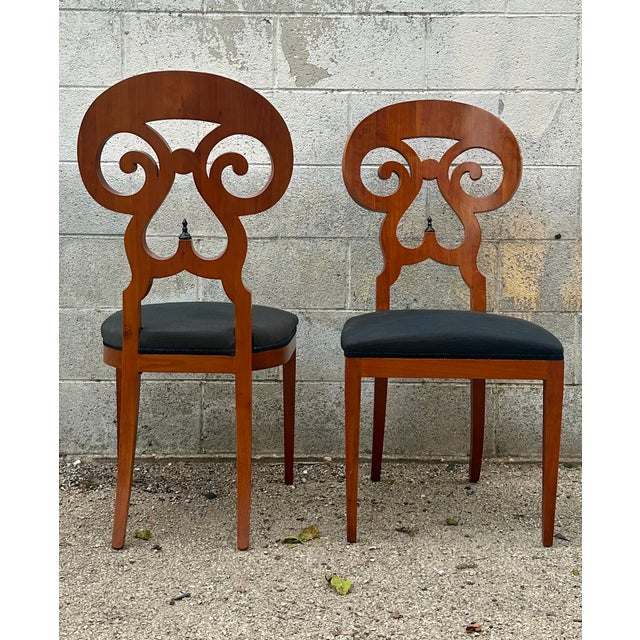 1950s Pair of Vintage Biedermeier Style Walnut Chairs, Italy Circa 1950. For Sale - Image 5 of 11
