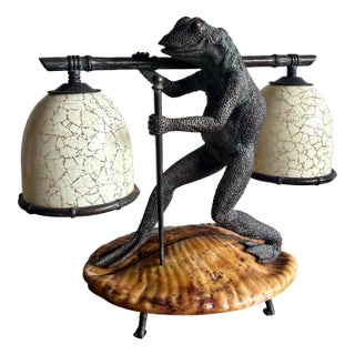 Vintage Maitland-Smith Bronze Frog Tessellated Penshell Table Lamp For Sale