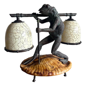 Vintage Maitland-Smith Bronze Frog Tessellated Penshell Table Lamp