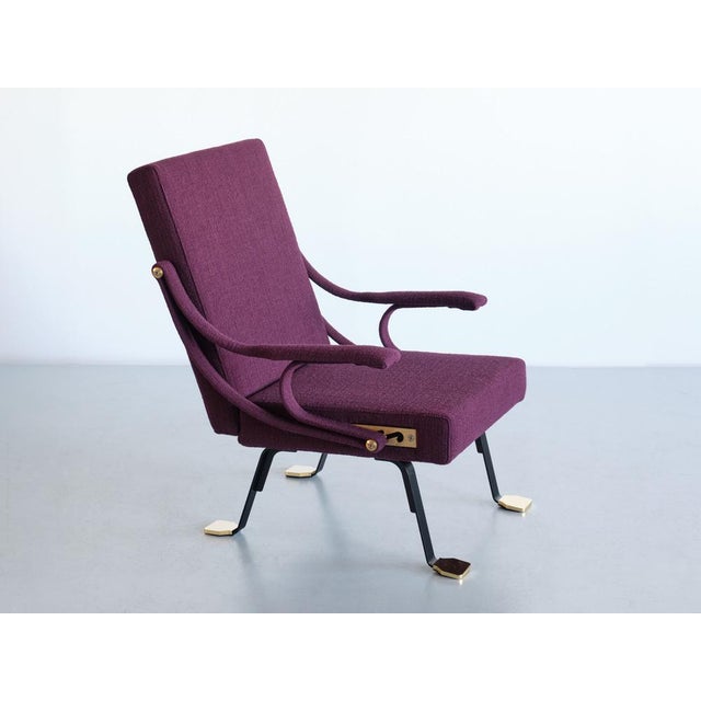 Designed by Ignazio Gardella in 1957, the Digamma lounge chair is a comfortable chair with roots in the late Italian...