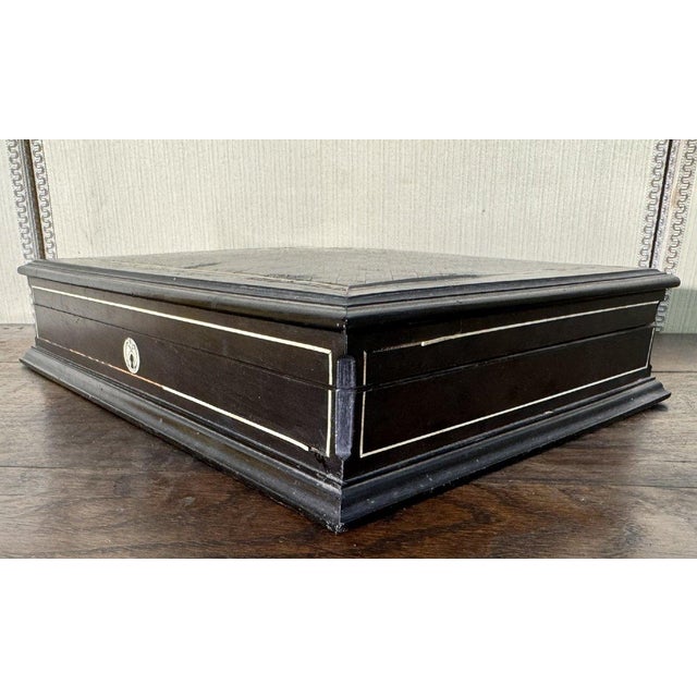 Napoleon III Ebony and Mahogany Box with Inlays of Precious Materials For Sale - Image 4 of 8