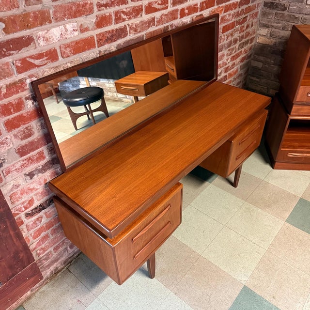 Brown Mid 20th Century G-Plan Fresco Dressing Table Set, 2 Pieces For Sale - Image 8 of 12