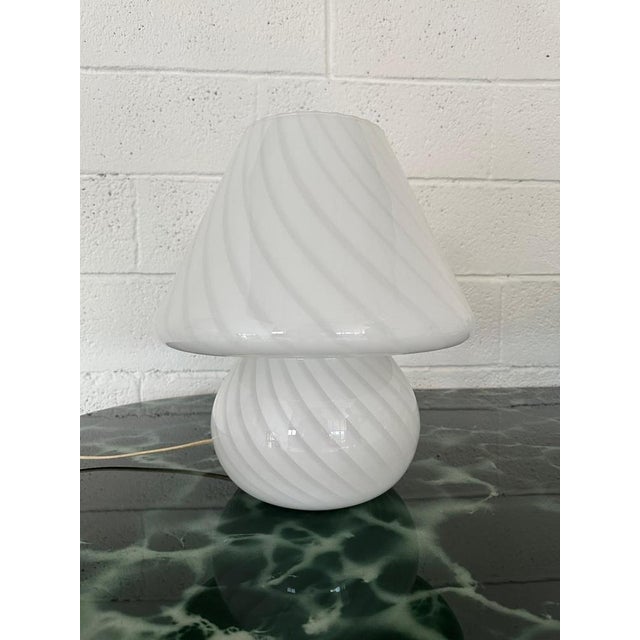 Large Swirl White Murano Glass Mushroom Table Lamp, 1970s For Sale - Image 7 of 8