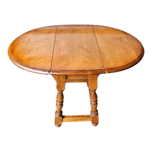 20th Century Cushman Classics Farmhouse Style Drop Leaf Side Table