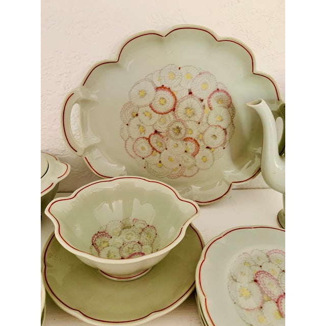 Art Deco 1928 Art Deco Suzanne Lalique Haviland Limoges Paquerettes Celadon Service Set- 12 PCS For Sale - Image 3 of 10