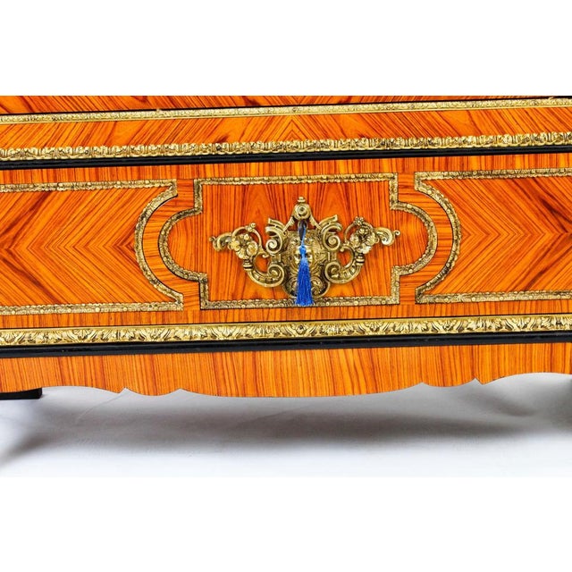 19th Century French Malachite & Ormolu Mounted Vitrine Cabinet For Sale - Image 5 of 18