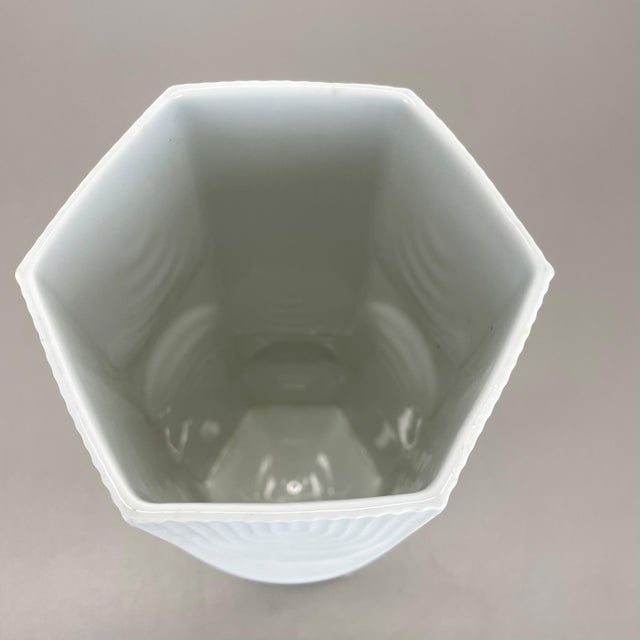 Large Op Art Biscuit Porcelain Vase from AK Kaiser, 1970s For Sale - Image 11 of 16