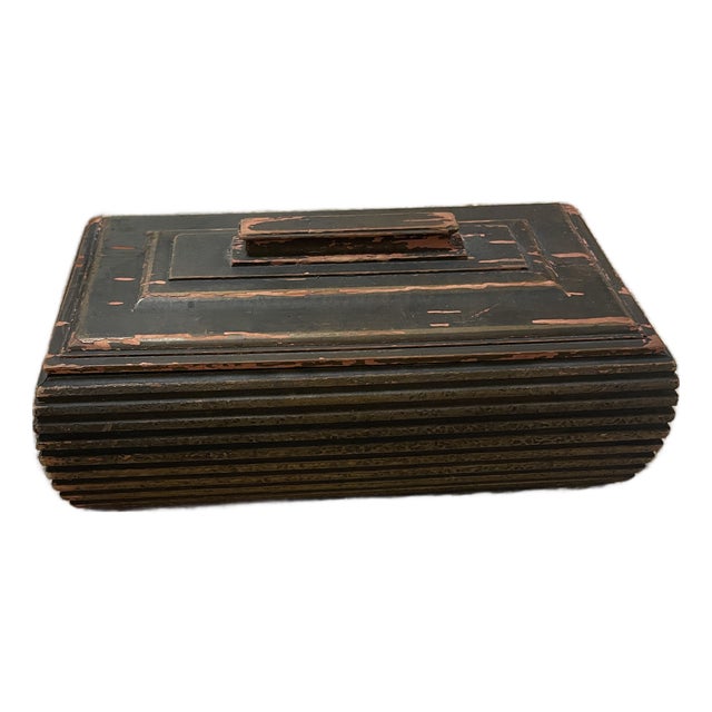 Vintage Ribbed Wooden Keepsake Tabletop Jewelry Trinket Box For Sale