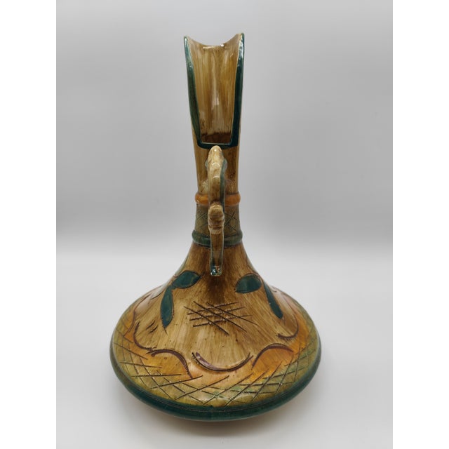 Mid-Century Roman Majolica Carafe with Polychrome Painting, Sgraffito Engravings and Curved Handle, 1950s, in Very Good...