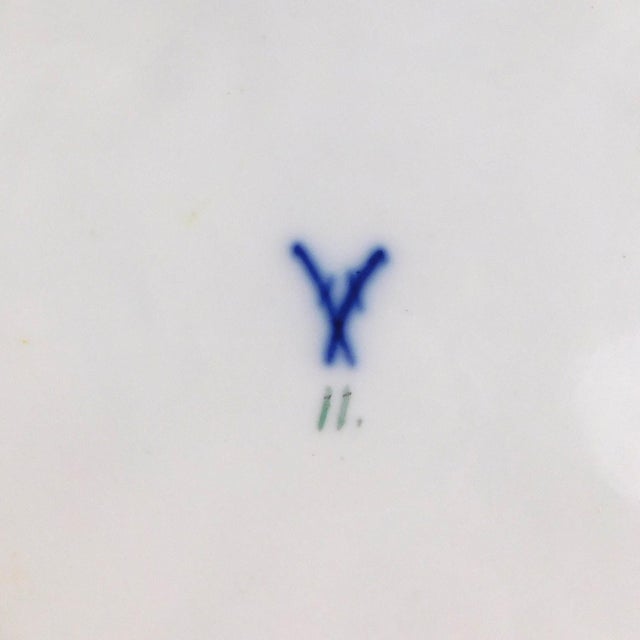 Ceramic Meissen White and Gold Serving Bowl For Sale - Image 7 of 7