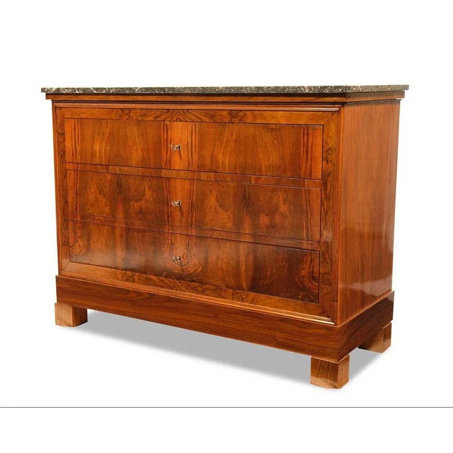 Wood Walnuss Chest of Drawers, France, 1830 For Sale - Image 7 of 7