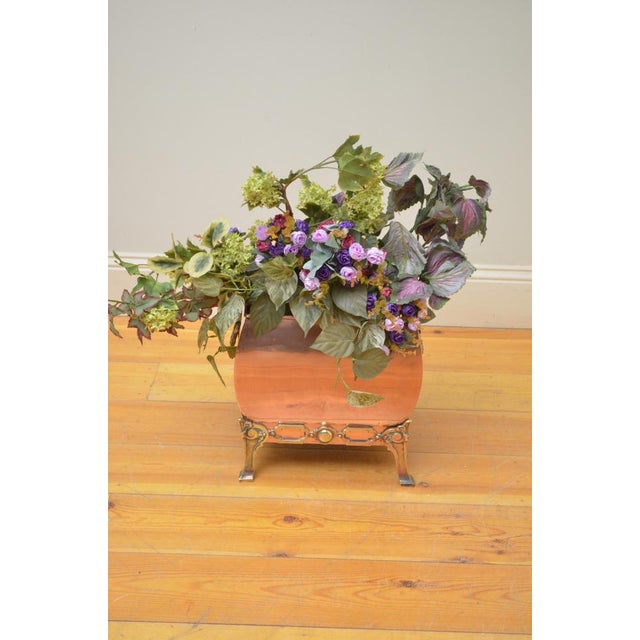 - Stylish late Victorian copper coal scuttle - With original liner and brass decoration throughout - This antique coal bin...