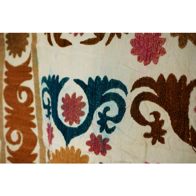 Mid-Century Modern Flower Suzani Tapestry - Wall Decor For Sale - Image 3 of 9