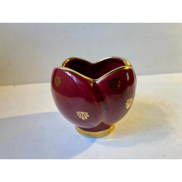 Mid-Century Modern Swedish Modern Red Ruby Vase by Arthur Percy for Upsala Ekeby, 1950s For Sale - Image 3 of 10