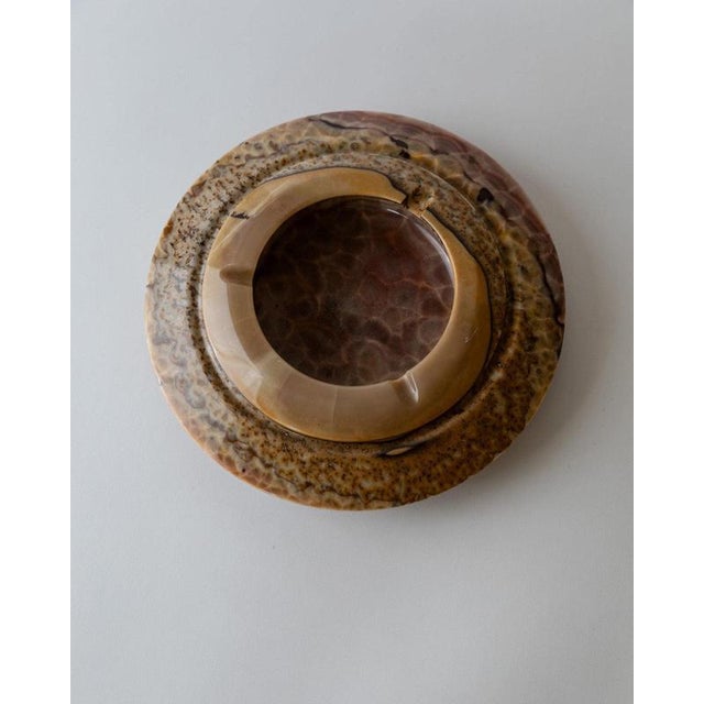Late 20th Century Vintage Brutalist Modernist Round Onyx Ashtray in Brown Beige Tone, 1980s For Sale - Image 5 of 12