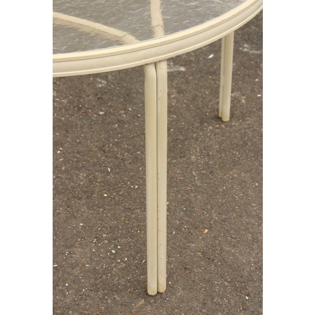 Brown Jordan Mid Century Modern Round Aluminum Glass Top Patio Dining Table For Sale - Image 4 of 12