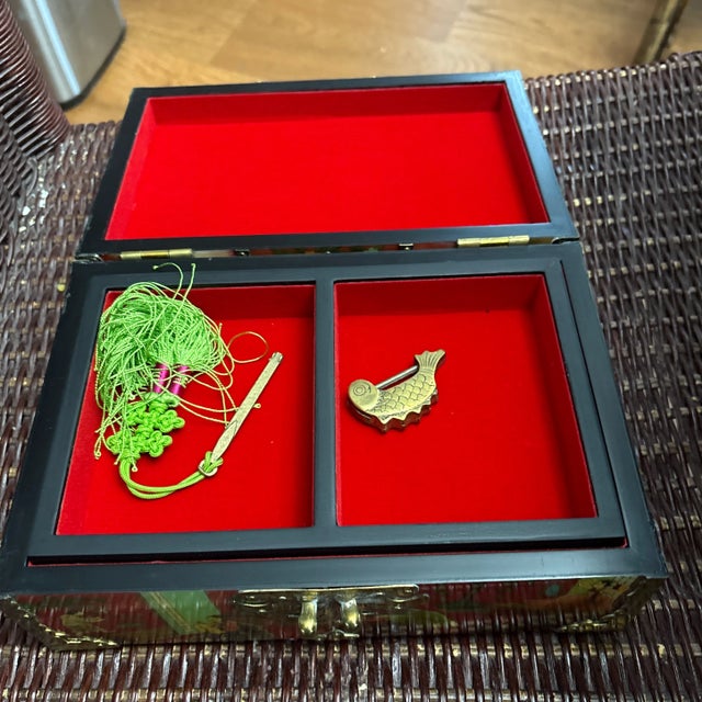 Terra Cotta Chinoiserie Jewelry Box- Korean Ox Horn For Sale - Image 8 of 12