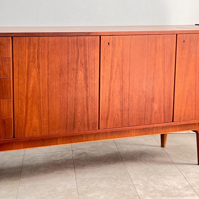 Mid-Century Modern Italian Teak Sideboard, 1960s For Sale - Image 6 of 8