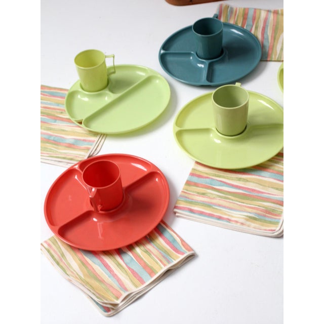 Mid-Century Redmon Picnic Basket Set For Sale - Image 9 of 18