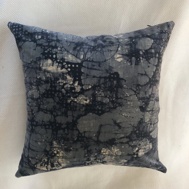 2010s High End Celebrity Designer Indigo Lee Jofa Velvet Pillow Covers - a Pair For Sale - Image 5 of 6