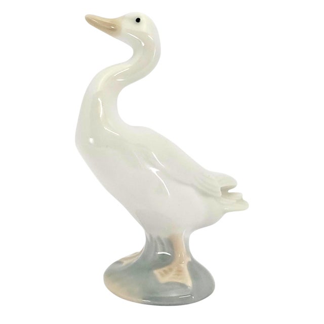 Pair of Lladro Little Duck Porcelain Figurines #4552 & #4553 For Sale - Image 9 of 12
