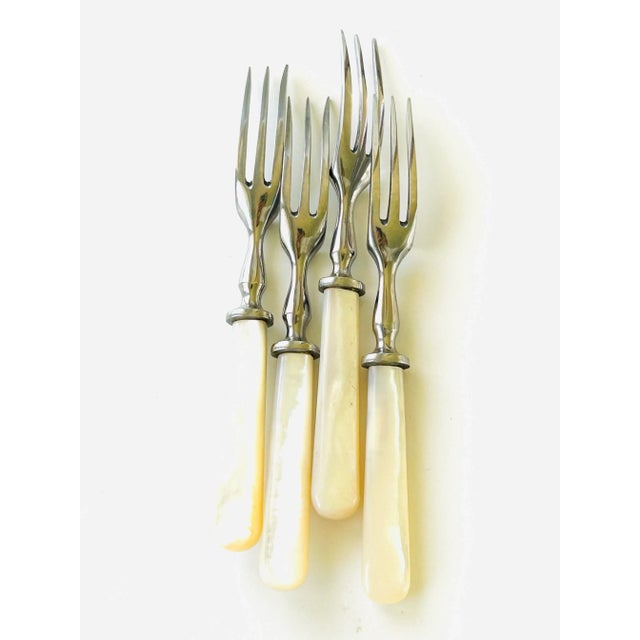 Midcentury Mother-Of-Pearl Dessert Forks Set of 4 For Sale - Image 4 of 4