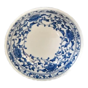1920s Chinese Blue White Ming Style Four Character Mark Inscribed Scalloped Dish