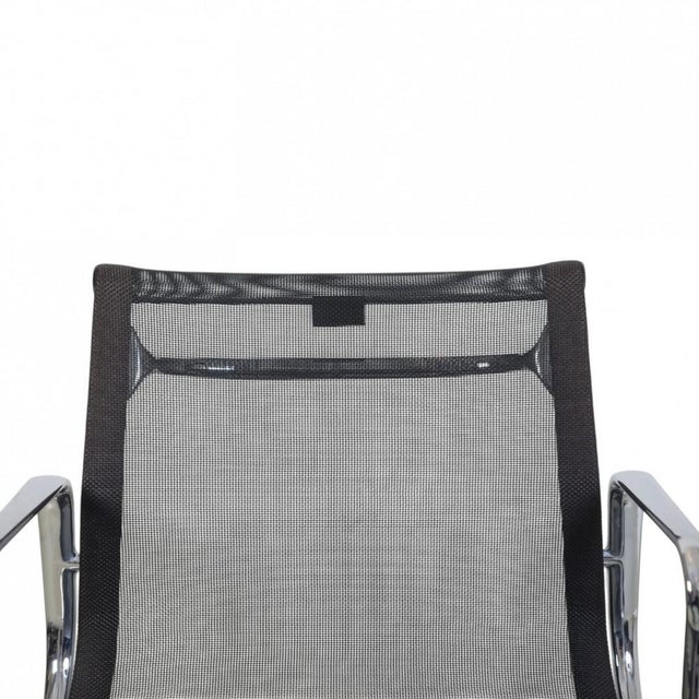 EA-117 Office Chair in Black Mesh by Charles Eames, 2000s For Sale - Image 3 of 17