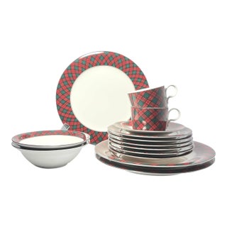 1980s Arita “Tartan Plaid” 13-Piece Ceramic Dinnerware Set For Sale