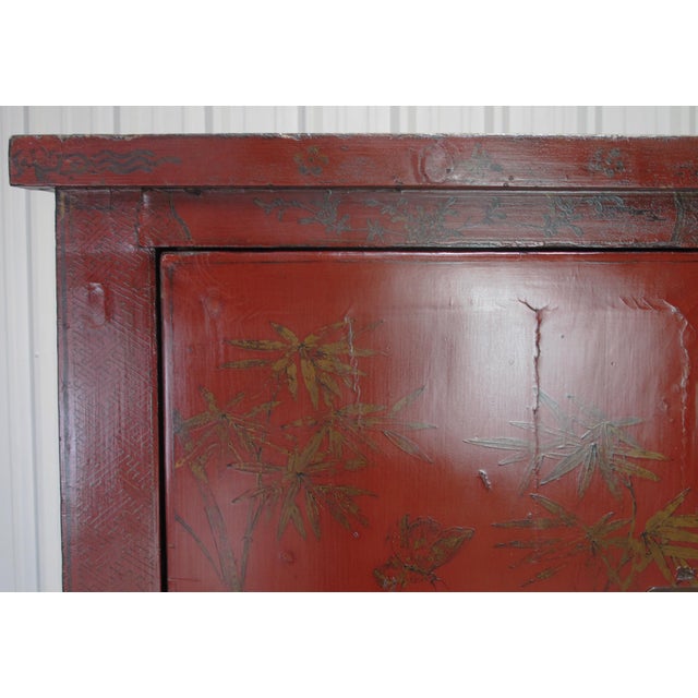 Early 19th Century Chinoiserie-Style Hand-Painted Elm Cabinet For Sale - Image 5 of 14
