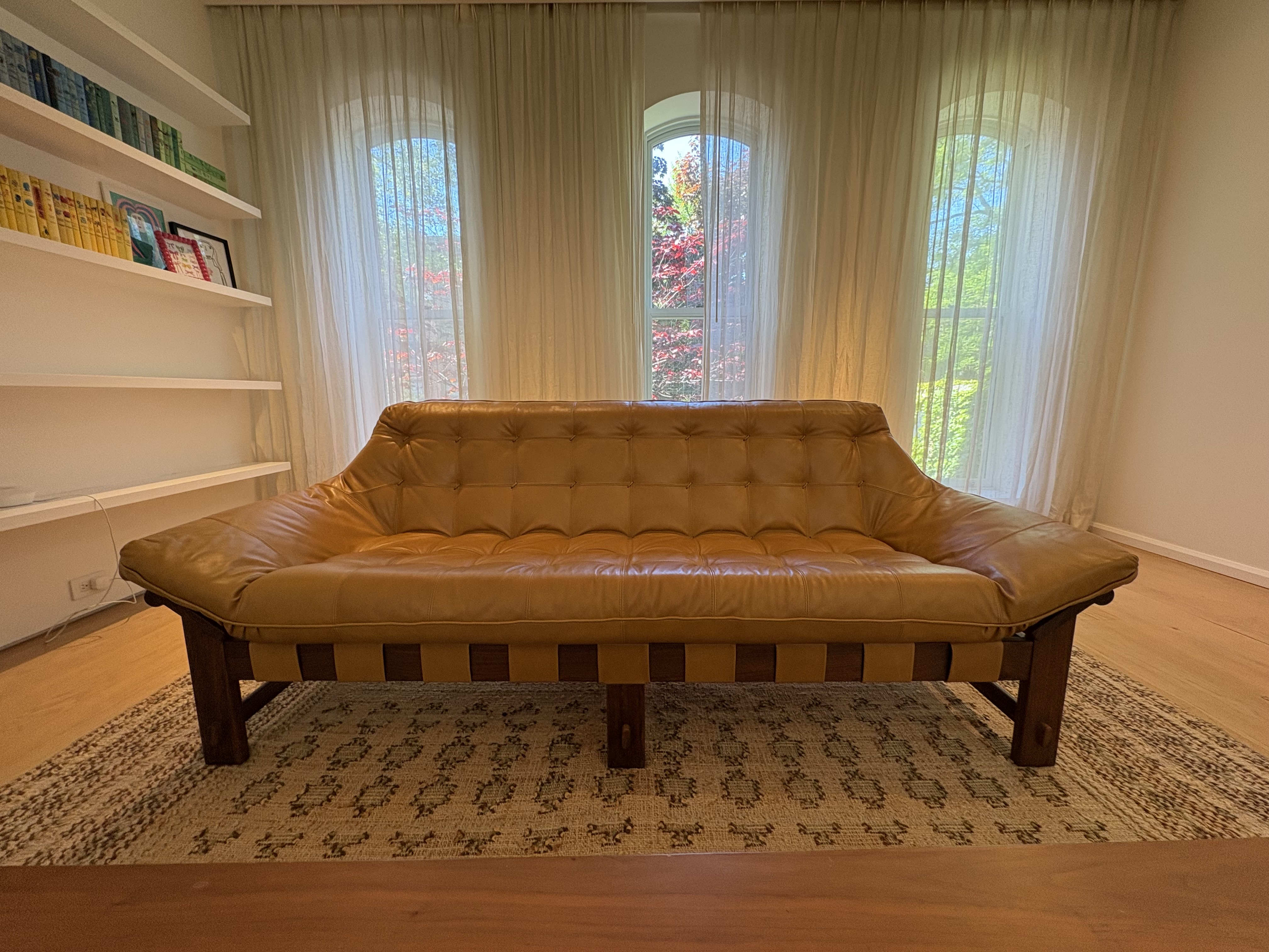 lawson-fenning-ojai-sofa-solid
