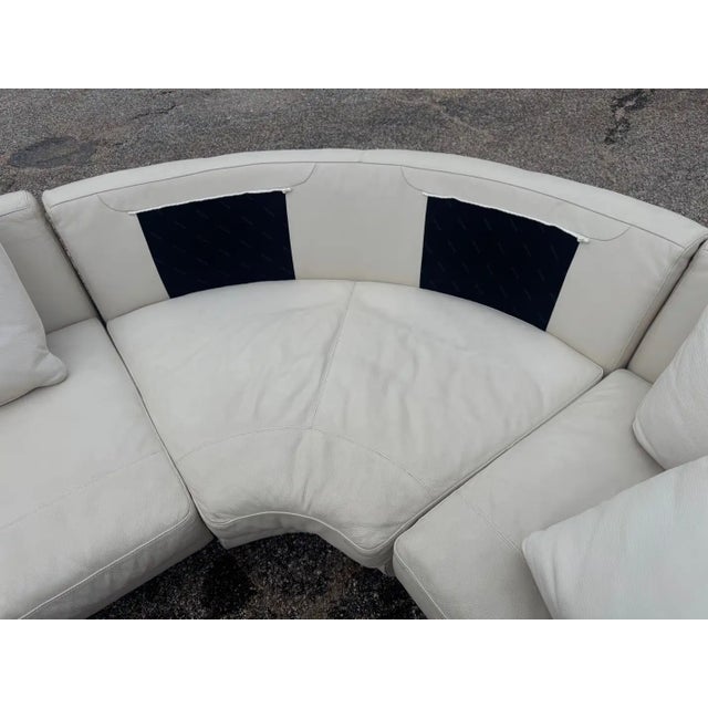 Natuzzi Rondo Curved Modular Italian Leather Sectional Sofa For Sale In Houston - Image 6 of 10