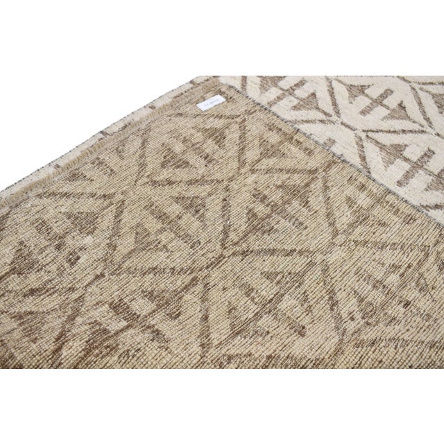 Early 21st Century High and Low Texture Area Rug - 04'03 X 06'01 For Sale - Image 5 of 6