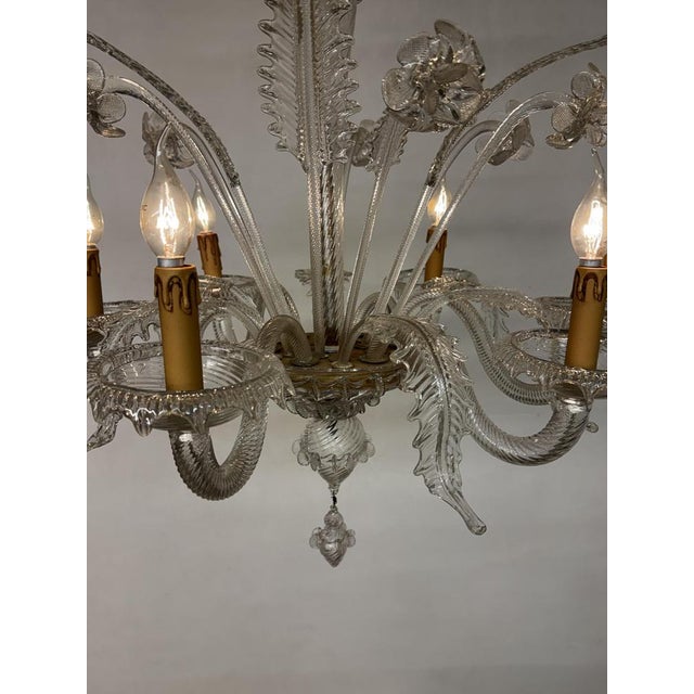 Beautiful and large ( ø 75 cm ) 6 arm, clear art glass Baroque style chandelier. In the manner of Barovier and Toso Italy....