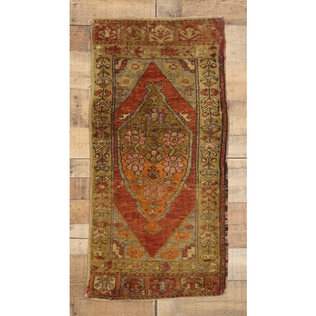 Red Vintage Turkish Yastik Rug - 01'08 X 03'04 For Sale - Image 8 of 8