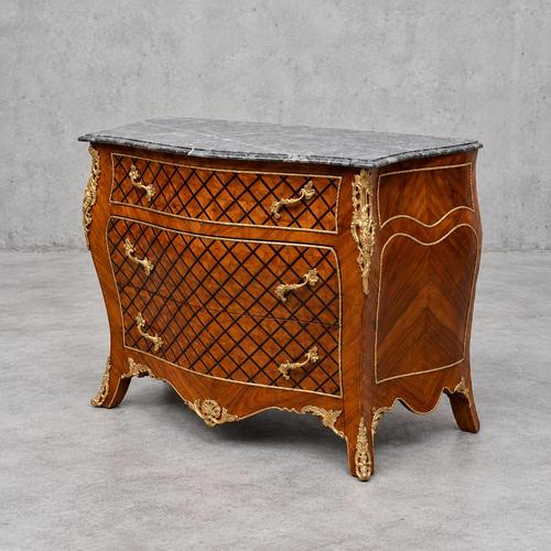Louis XV Style Chest of Drawers from Fine Art & Co, 1970s For Sale - Image 3 of 10