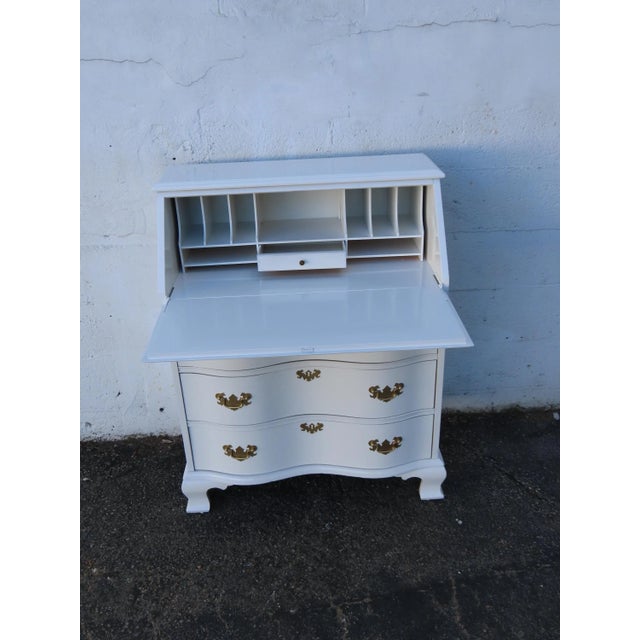 Painted White Serpentine Secretary Desk 6331 For Sale In Miami - Image 6 of 16