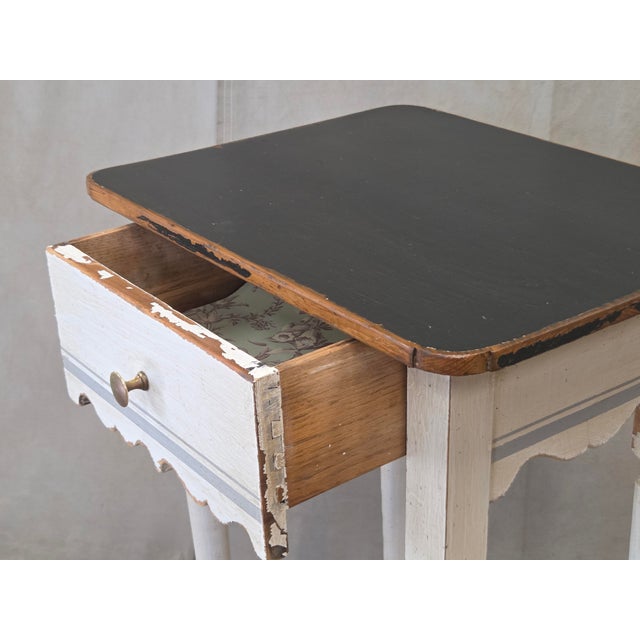 Early 20th Century Antique Pine Nightstands Painted White With Gray Banding and Black Tops - A Pair For Sale - Image 5 of 17
