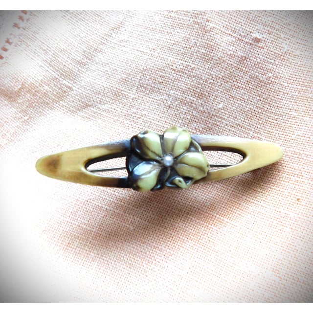 Plastic Art Deco Tan and Brown Celluloid Seed Pearl Flower Brooch Bar Pin For Sale - Image 7 of 11